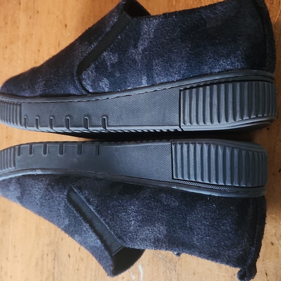 Soul Naturalizer Sneakers Womens size 8W Turner slip on faux fur camo Winter - Picture 8 of 9